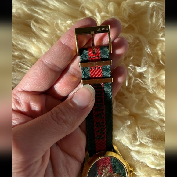 Le Marché des Merveilles Gucci watch - Picture 6 of 9